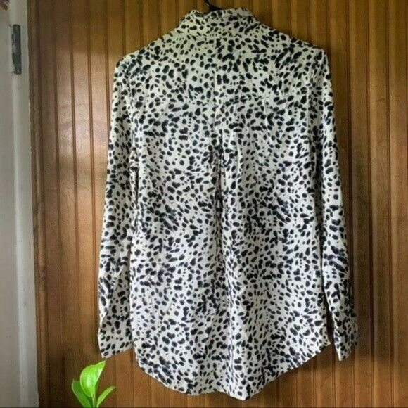beachlunchlounge Animal Print Buttoned Blouse Women's XS - Picture 9 of 9